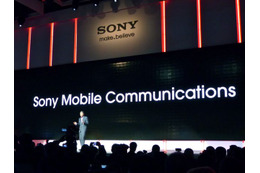 【CES 2012】“SONY”ロゴに替わったXperiaシリーズの新製品がブースに登場！  画像