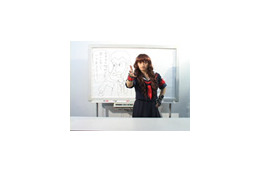 お笑い界の超アイドル“桜塚やっくん”がつっこみまくり! 画像