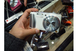 【CP＋ 2012(Vol.14)】地図情報と連携する「旅カメラ」……パナソニック、LUMIX「TZ30」 画像