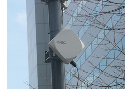 NEC、屋外一体型超小型マイクロ波通信システム「iPASOLINK AOR」シリーズ発売 画像