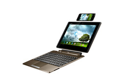 【MWC 2012(Vol.28)】ASUS、スマホとタブレットの合体端末「PadFone」を発表 画像