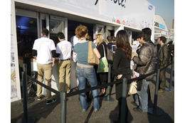 【MWC 2012 Vol.37(動画)】新タブレット「GALAXY Note 10.1」の快適さに注目! 画像