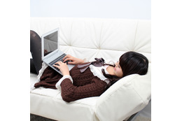 5,980円でiPad 2をMacBookに変身? iPad 2用のBluetoothキーボードケース 画像