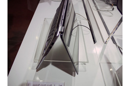 【COMPUTEX TAIPEI 2012 Vol.5】サムスン、タブレットにもなるWindows 8搭載Ultrabook 画像