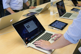 新型MacBookのニュースペックをアップルスタッフが実機で解説！……WWDC関連ブリーフィング 画像