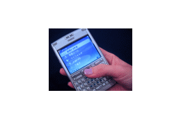 ノキア、無線LAN搭載のスマートフォン「Nokia E61」の国内出荷を開始 画像