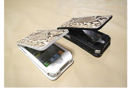 注目度抜群!? 本蛇革にエナメル加工を施したiPhone 4S・4用ケース 画像