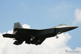 【夏休み】F-22戦闘機を展示　横田基地友好祭 画像