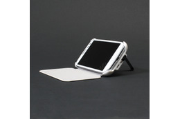 給電ケーブル内蔵! 補助バッテリを搭載したGALAXY S III用ケース 画像