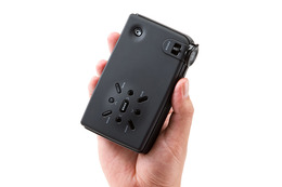 SD・USBから直接投影可能! 手のひらサイズでバッテリ内蔵のモバイルプロジェクター 画像