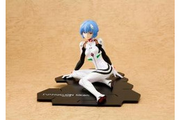 綾波レイのオリジナルフィギュアを制作発売へ 原宿エヴァストア1周年 画像