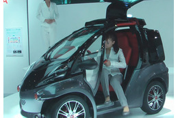 【CEATEC 2012 Vol.32:動画】スマホと連携!トヨタの近未来モデル「Smart INSECT」 画像