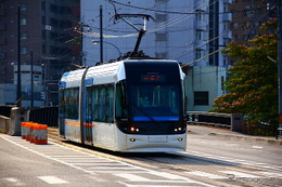 富山ライトレールにハロウィン電車　10月11日から 画像