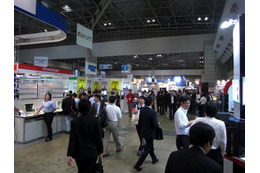 【フォトレポート】ITpro EXPO 2012……コンパニオンも 画像