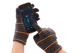 冬でも温かくスマホをタッチ操作! 男女用でデザインが異なるスマホ向け手袋 画像