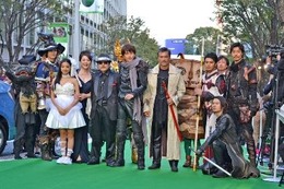 松坂慶子が黄金騎士とグリーンカーペットに 東京国際映画祭 画像