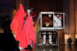 プリンセス天功が「仮面ライダーウィザード」を応援 鬼龍院翔が歌う主題歌披露イベント 画像