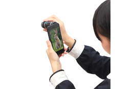 iPhone 5で望遠撮影! 2,480円のミニ三脚付きカバーレンズキット 画像