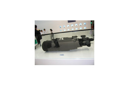【PIE 2007 Vol.8】通称「マグロ」!? シグマ、「APO 200-500mm F2.8 EX DG」を参考出品 画像