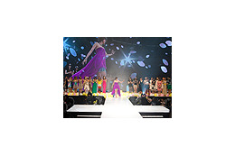 藤原紀香、伊藤由奈、上原多香子が華麗に登場〜神戸コレクション 画像