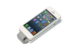 Lightning端子装備で吸盤付きiPhone 5用外付けバッテリ 画像