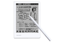 シャープ、画面に手書きをしてデジタル保存できる6型液晶「電子ノート」 画像