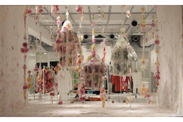 金沢21世紀美術館にて、津村耕佑「ファイナルホーム(FINAL HOME)」展開催。衣服の意味を問い直す 画像