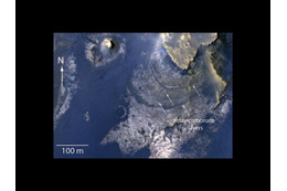 火星に水の痕跡…湖が存在か 画像