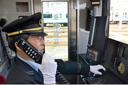 NEC、小田急に列車無線のデジタル化システム納入……周波数再編、2016年から全面稼働 画像