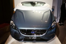 歩行者エアバッグを採用 ボルボの新型車 画像