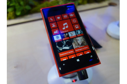 【MWC 2013 Vol.26(動画)】ノキアの最新Windows Phone 8スマホ「Lumia 720」を触った 画像