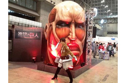 【ACE2013】危機一髪 “巨人の進撃”に“蟲襲来” 画像