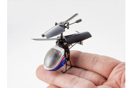 全長65mmの世界最小RCヘリ　ギネス世界記録 画像