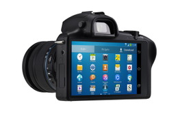 サムスン、Android 4.2搭載で3G/LTEに対応したミラーレス一眼カメラ「GALAXY NX」 画像