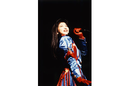 ミニスカ全開!森高千里、23年前のライブ映像がDVD化!! 画像
