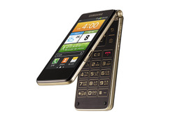 サムスン、“ケータイっぽい”2画面スマートフォン「Galaxy Golden SHV-E400」発表 画像