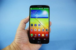 【木暮祐一のモバイルウォッチ】第38回 Androidスマホのフラッグシップになるか？LG G2速攻レビュー