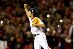 上原が胴上げ投手、Rソックス優勝　MLBワールドシリーズ［フォトレポート］ 画像