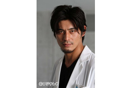 坂口憲二、「医龍」復活に戦々恐々!? 「またあの長いオペシーンを撮ると思うと……」 画像