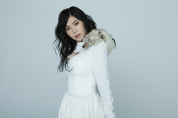 あの頃の姿に戻った!? 鬼束ちひろ、“ほぼすっぴん”最新写真解禁! 画像
