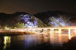 嵐山を幻想的にライトアップ!「京都・嵐山花灯路」14日から 画像