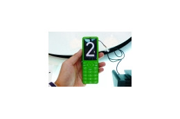 【CEATEC 2007 Vol.3】話題のINFOBAR 2、CEATEC会場で体験できるぞ! 画像