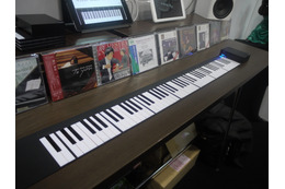 【ギフト・ショー Vol.7】折り畳める紙の鍵盤「大人の紙鍵盤」 画像