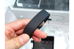 【MWC 2014 Vol.24】ソニーが”スマートウェア”「SmartBand SWR10」を正式発表……日本発売も予定 画像