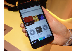 【MWC 2014 Vol.50】Ubuntuがスマホ向けOSを開発中……Meizuとbqが試作機を展示 画像