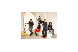 「ジョシデカ!」主題歌Aqua Timez期待の新曲「小さな掌」PVが到着! 画像