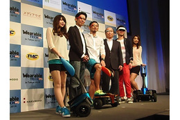 【Wearable Tech Expo 2014】ウェアラブルマン!? アスリート為末氏が変身 画像