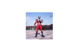 ブレイク前の森下千里も見られる「仮面ライダー龍騎」全話がっ! 画像
