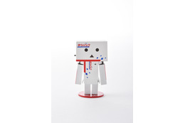 「ダンボー」が「ゆうパック」デザインで登場！　頭部や手足も動く「ゆうパックダンボー・ミニ」 画像