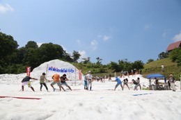 真夏でもヒンヤリ涼しい！　新潟県で雪あそびイベントが続々開催中 画像